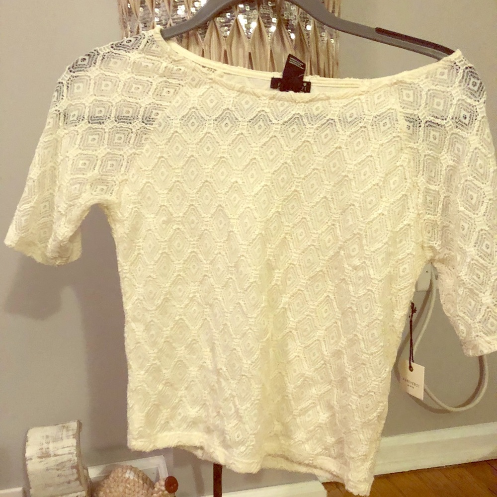 White crop top